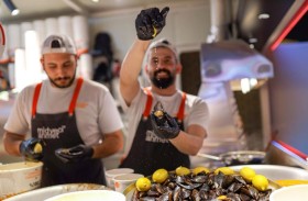 القرية العالمية تفتح باب التسجيل لفئة أكشاك المأكولات وعربات الطعام