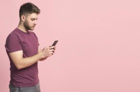 خطر صحي ينجم عن استخدام هاتفك لمدة ساعتين فقط يوميا!