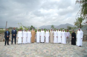 ذياب بن محمد يتفقد مشروع تطوير منطقة قدفع بالفجيرة أول مشاريع قرى الإمارات 