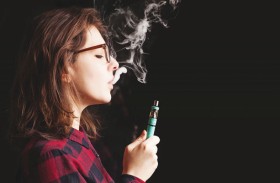 السجائر الإلكترونية «الشفافة» أكثر خطورة على ضغط الدم