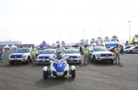 شرطة أبوظبي تشارك في ديوب درايف الفولكس فاجن 