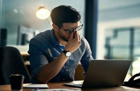 كيف تحمي عينيك من متلازمة النظر إلى الكمبيوتر؟