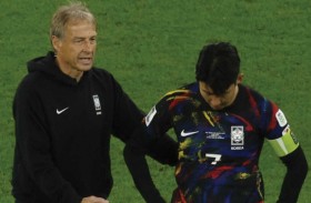 كلينسمان وضحكته في مرمى النيران بعد انتهاء المشوار الكوري 