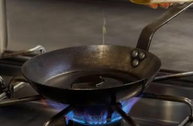 زيوت الطعام.. مفاجآت صحية في مادة أساسية بالمطبخ