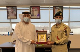 شرطة دبي تكرم النادي البحري