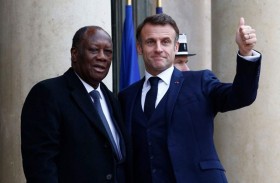 ماكرون ووتارا يبحثان الوضع في الساحل 