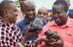 مفاجأة مستحيلة بقصة صاحب كنز تنزانيت