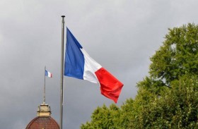 فرنسا تأسف لحظر مالي أنشطة منظمات غير حكومية تمولها باريس 