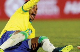 طبيب المنتخب: نيمار لن يتعافى في الوقت المناسب لخوض كوبا أميركا 