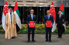 ولي عهد أبوظبي ورئيس وزراء سنغافورة يشهدان تبادل عدد من مذكرات التفاهم