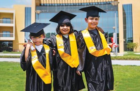 قرية سند تحتفل بتخريج ثلاثة طلاب وبدمجهم في صفوف دراسية في المدارس العادية