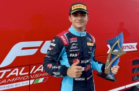 راشد الظاهري يصعد منصة التتويج في بطولة الفورمولا 4 الإيطالية
