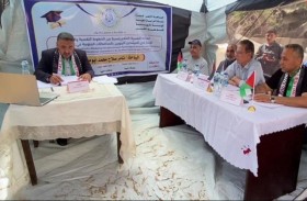 طالب في غزة يناقش شهادة الماجستير في خيمة برفح