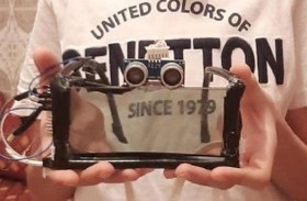 طفل يبتكر نظارة للحماية من عدوى كورونا