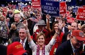 الديموقراطيون الأمريكيون يعدلون استراتيجيتهم الانتخابية