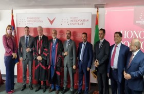 بحضور حسين الحمادي .. خالد عبدالله البوعينين ينال شهادة الدكتوراة الفخرية من جامعة ميتروبوليتان الصربية