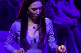 تنتقم ممن تنمروا عليها بالإبداع