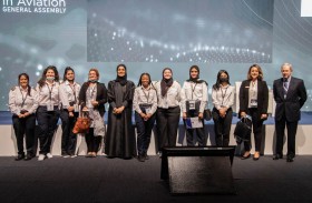 فرع منظمة نساء في الطيران بدبي يقدم منحا دراسية للنجوم الواعدين