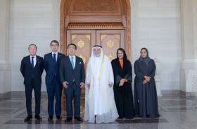 حاكم الشارقة يستقبل محافظ آيتشي اليابانية