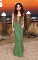 سيارا رايلي لدى حضورها العرض الأول للموسم الثالث من «بنوك خارجية» في لوس أنجلوس، كاليفورنيا. ا ف ب