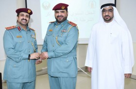  الشرطة الشاملة برأس الخيمة تحتفي بالمميزين وظيفيا