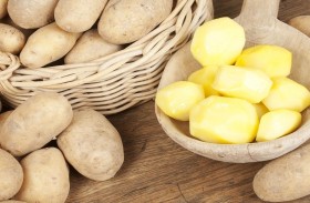 خبراء يكشفون خطورة البقع الخضراء على البطاطس