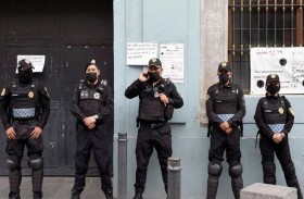 مقتل 10 رجال بالرصاص في صالة للبلياردو