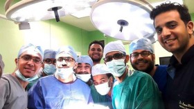 استخراج هاتف محمول من بطن مريض