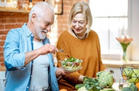 خطأ في النظام الغذائي لكبار السن يقصر العمر