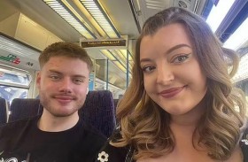 تنسى وضع كريم الحماية  من الشمس فيزداد حجم وجهها 