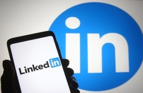 ينشئ صفحة مزيفة على لينكد إن باستخدام الذكاء الاصطناعي