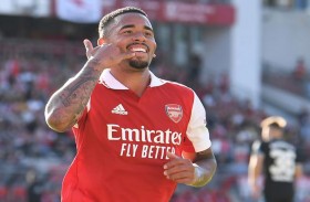 مدرب آرسنال يشيد بقدرة جيسوس على خلق «الفوضى»