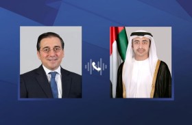 عبدالله بن زايد ووزير خارجية إسبانيا يبحثان هاتفيا علاقات التعاون بين البلدين