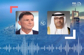 العويس و وزير الصحة الإسرائيلي يبحثان هاتفيا التعاون في مجالات الصحة والأبحاث ومكافحة كورونا