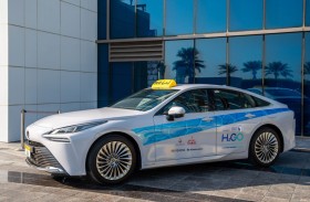 مركز النقل المتكامل يشغل أول مركبة أجرة تعمل بالطاقة الهيدروجينية تجريبياً