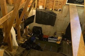 مالك شقة يكتشف رجلاً يعيش داخل جدرانها!