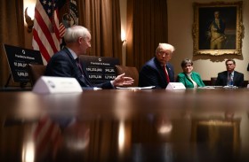 ترامب يصر على عودة الحياة الطبيعية في الولايات المتحدة 