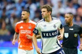 هدف ملغى لمولر في أولى مبارياته بألوان فانكوفر 