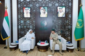 شرطة دبي و«الإمارات للدراسات» يبحثان تعزيز تعاونهما في البحوث العلمية والاستراتيجية 