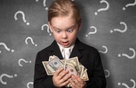 الحساب البنكي للطفل.. هل يساعده على تعلم الادخار؟