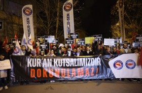 شيخ الأزهر يدعو إلى مقاطعة منتجات هولندا والسويد 