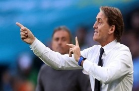 الإشادة تنهال على مانشيني بعد إعادة إحياء «الآزوري»