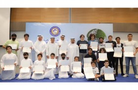 جامعة دبي وجمعية توعية ورعاية الأحداث ينظمان المخيم الصيفي الأول للمستشرفين الصغار