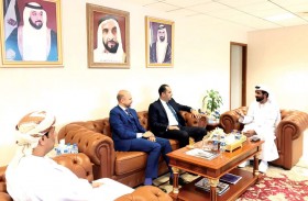 جامعة عجمان تبحث التعاون مع مؤسسة مسلم بن حم الخيرية 