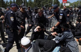 اشتباكات بين الشرطة الإسرائيلية واليهود الحريديم عند مقر التجنيد