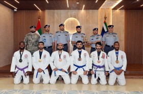 قائد عام شرطة أبوظبي يكرم منتخب الجوجيتسو لفوزه ببطولة دولية