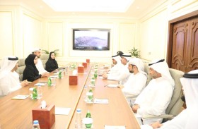 الأمانة العامة للمجلس الاستشاري لإمارة الشارقة تطلع على مشاريع التطوير الحكومي للأمانة العامة للمجلس التنفيذي لإمارة الشارقة 