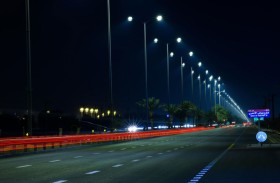 بلدية مدينة العين تنجز 45 % من خطتها لتعزيز كفاءة طاقة إنارة الطرق