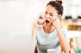 علماء: التثاؤب إشارة لتحذير الآخرين بأننا أقل يقظة