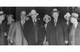 مزاد على مقتنيات أشهر زعيم عصابات 